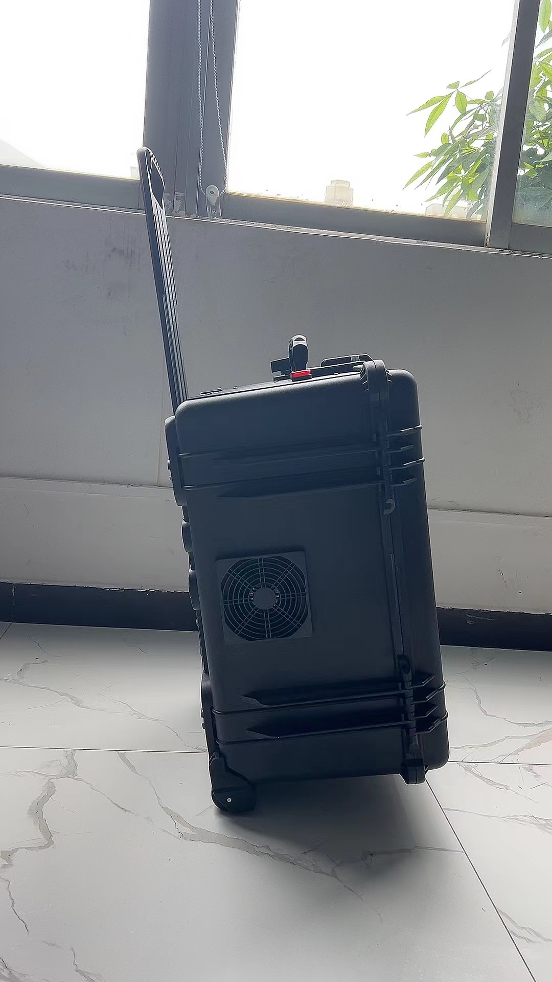 怒江手拉箱型移动通信干扰器